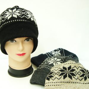 Tuque Hat w/ Snowflake